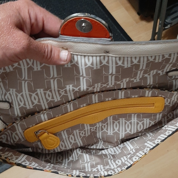 JLO Jennifer Lopez Purse. - Picture 4 of 8